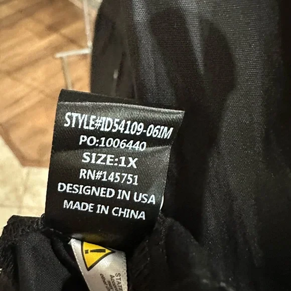 GAME DAY Black Dress w Football Sequins and Puffy Sleeves Size XL - Picture 9 of 9